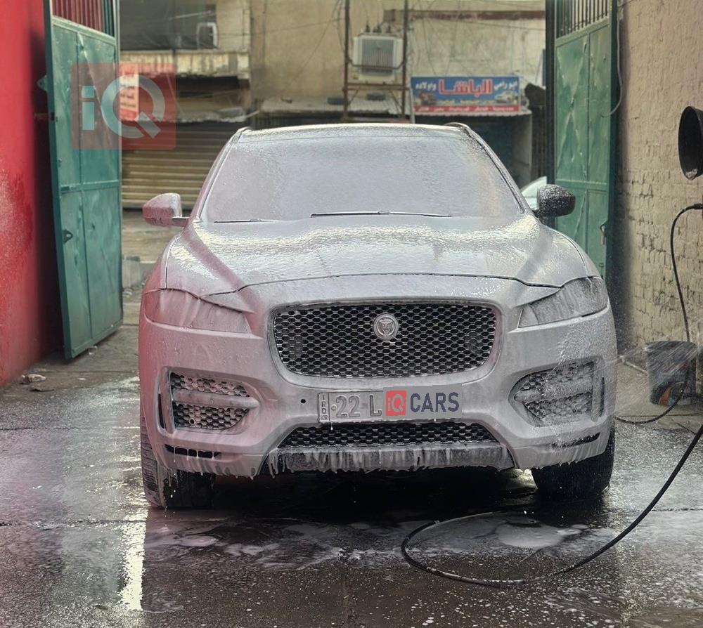 جاكوار إف-بيس